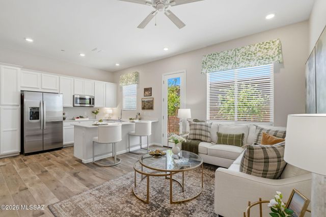 6560 W Winding Knoll Place, Marana, AZ 85658