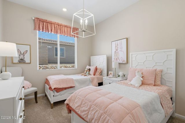 6560 W Winding Knoll Place, Marana, AZ 85658