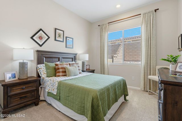 6560 W Winding Knoll Place, Marana, AZ 85658