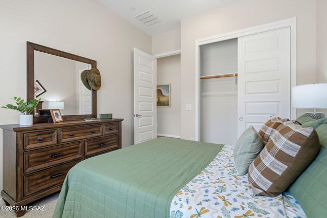 6560 W Winding Knoll Place, Marana, AZ 85658
