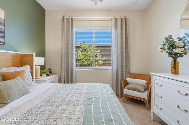 6560 W Winding Knoll Place, Marana, AZ 85658