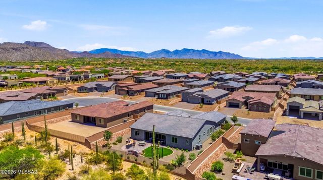 6560 W Winding Knoll Place, Marana, AZ 85658