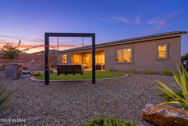 6560 W Winding Knoll Place, Marana, AZ 85658