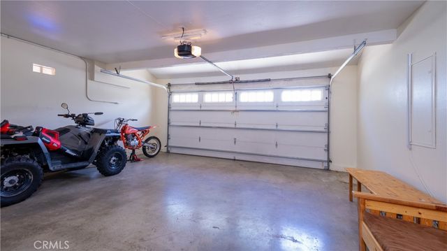 13619 W Constitution Way, Fontana, CA 92336