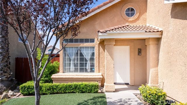 13619 W Constitution Way, Fontana, CA 92336