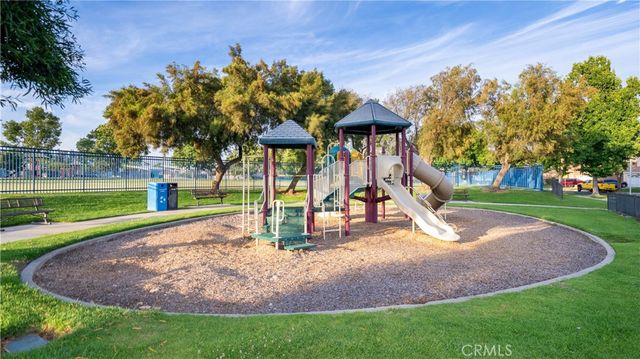 13619 W Constitution Way, Fontana, CA 92336