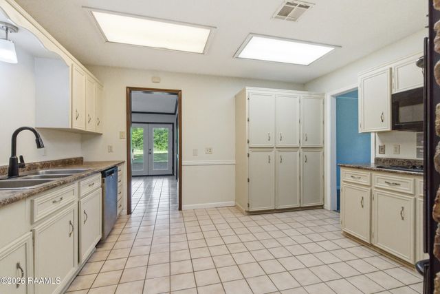 156 Magnifique Road, Breaux Bridge, LA 70517