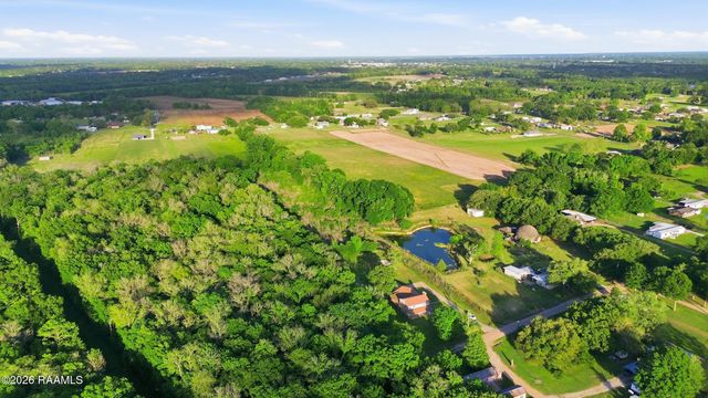 156 Magnifique Road, Breaux Bridge, LA 70517