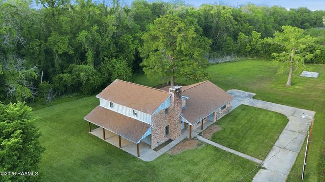 156 Magnifique Road, Breaux Bridge, LA 70517