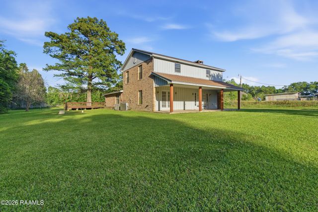 156 Magnifique Road, Breaux Bridge, LA 70517