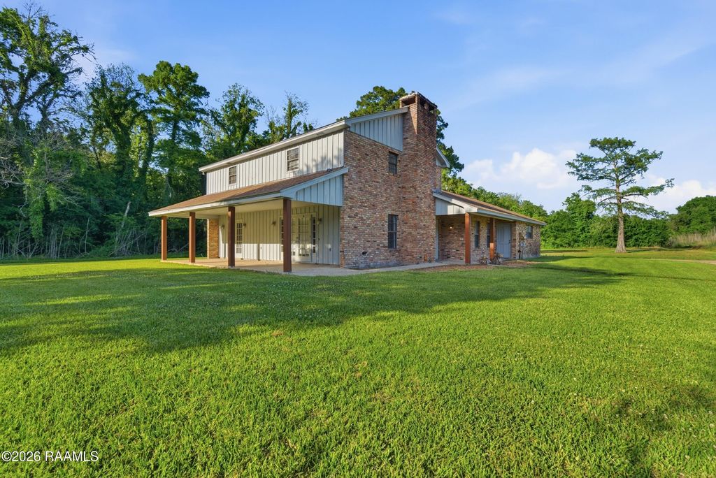 156 Magnifique Road, Breaux Bridge, LA 70517