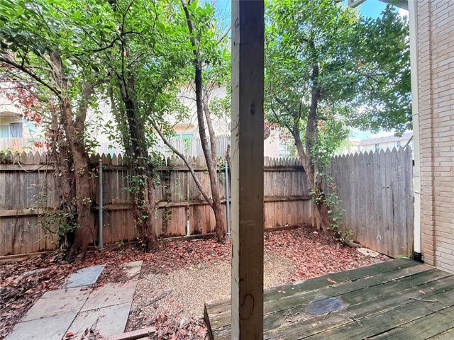 980 S Weatherred Drive A, Richardson, TX 75080
