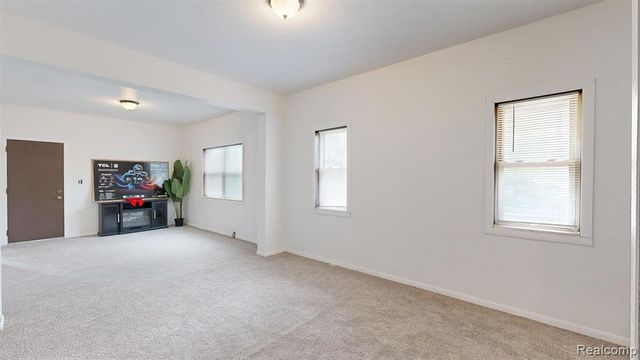 909 N Granger Street, Saginaw, MI 48602