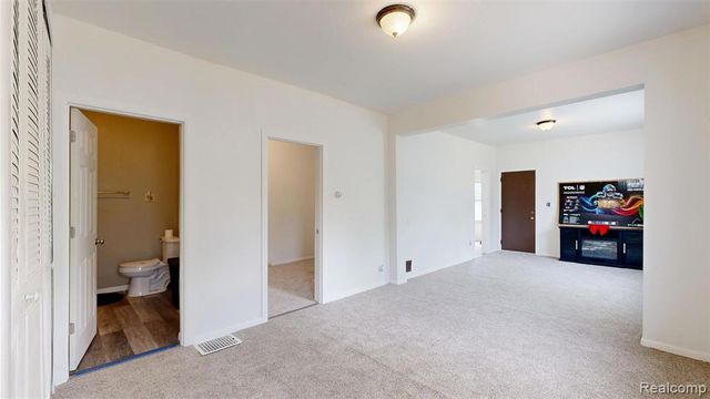 909 N Granger Street, Saginaw, MI 48602