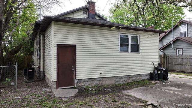 909 N Granger Street, Saginaw, MI 48602