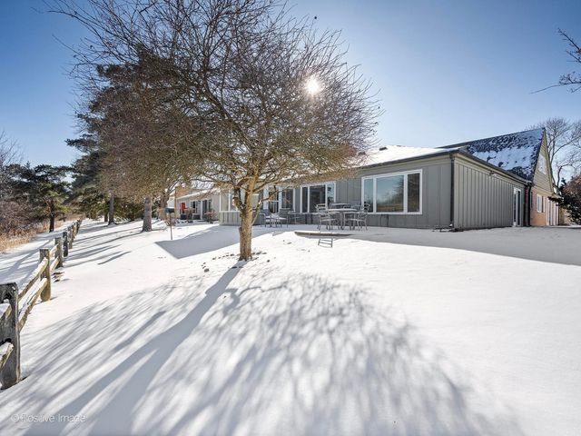 116 Rivershire Lane, Lincolnshire, IL 60069