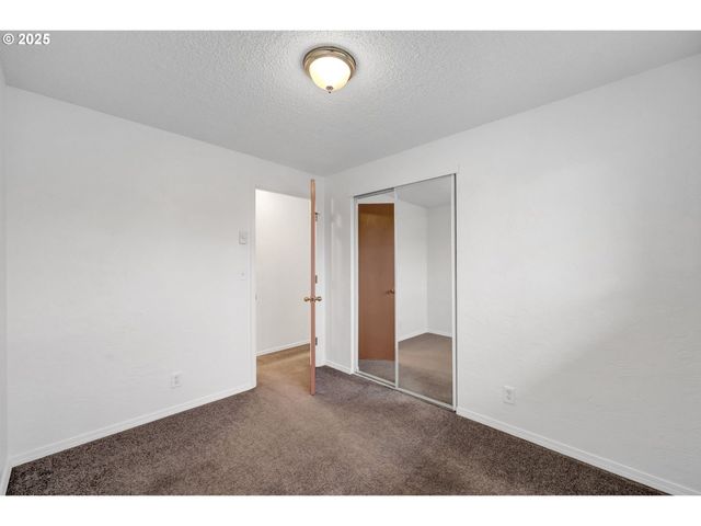 3929 BURLWOOD St, Eugene, OR 97404