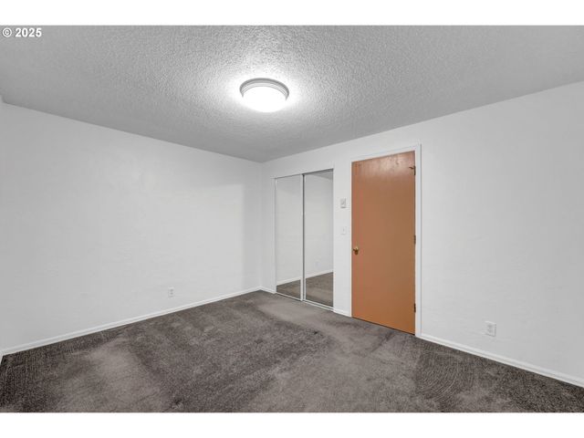 3929 BURLWOOD St, Eugene, OR 97404