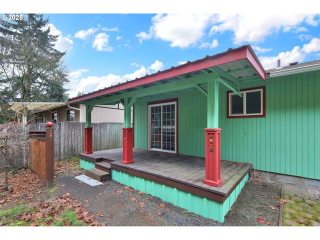 3929 BURLWOOD St, Eugene, OR 97404