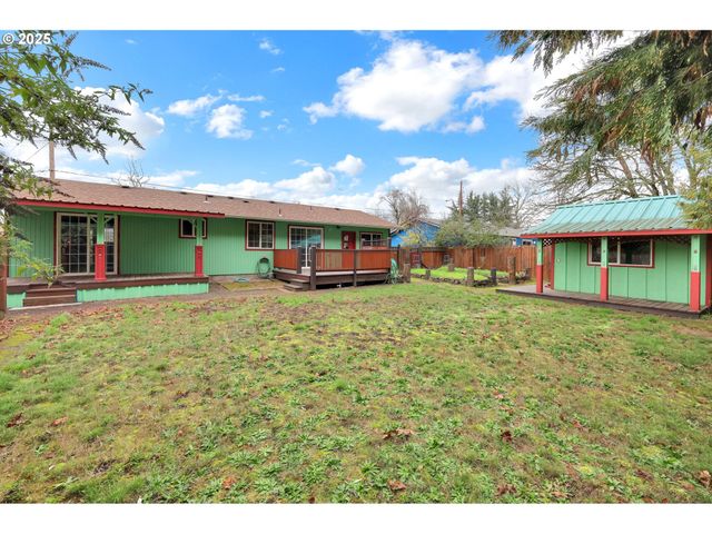 3929 BURLWOOD St, Eugene, OR 97404