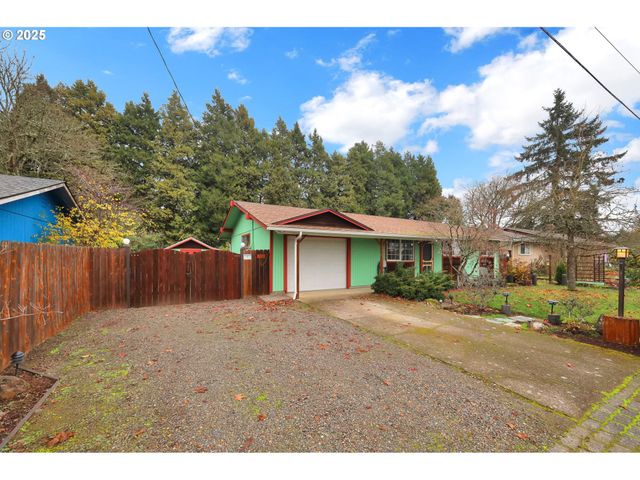 3929 BURLWOOD St, Eugene, OR 97404