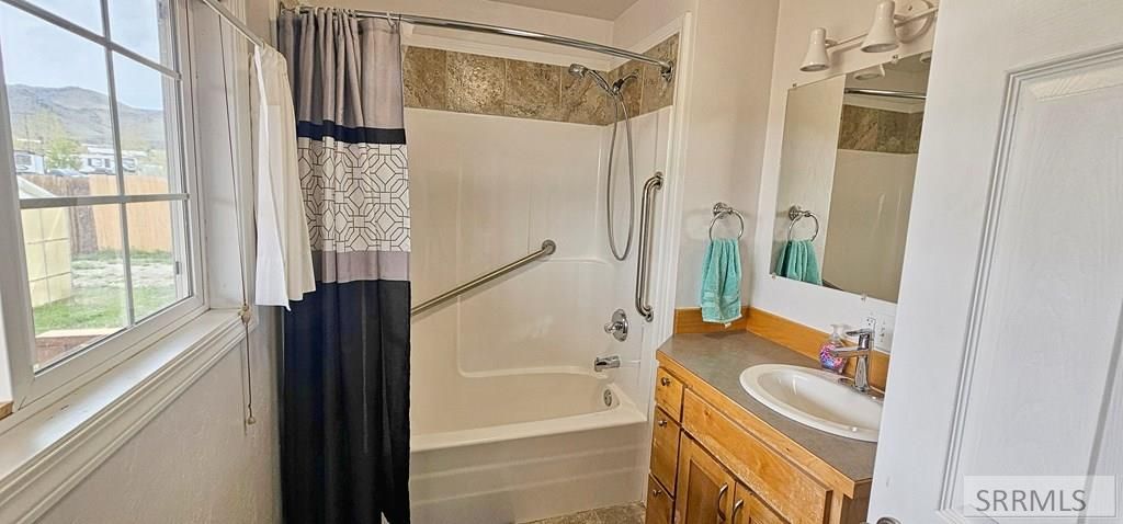 Image 20 of property listing at Address unavailable.