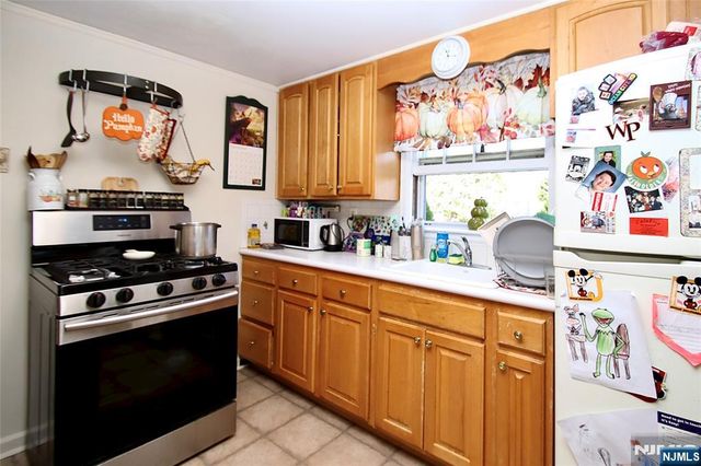 18 Durrell Street, Verona, NJ 07044