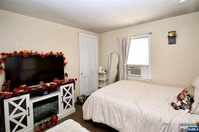 18 Durrell Street, Verona, NJ 07044