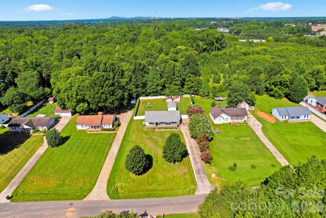 132 Kendra Drive, Mooresville, NC 28117