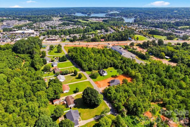132 Kendra Drive, Mooresville, NC 28117