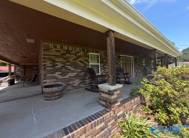 2700 Alfords Bend Road, Hokes Bluff, AL 35903
