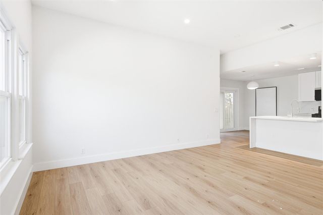 9019 Wellesley DR, Austin, TX 78754