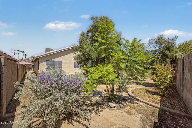 5017 W WIKIEUP Lane, Glendale, AZ 85308