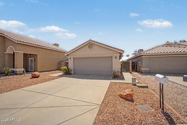 5017 W WIKIEUP Lane, Glendale, AZ 85308