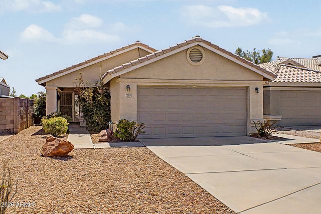 5017 W WIKIEUP Lane, Glendale, AZ 85308