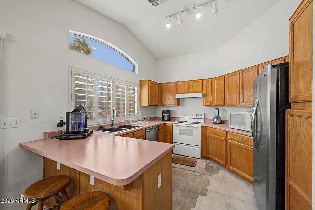 5017 W WIKIEUP Lane, Glendale, AZ 85308 — photo 4