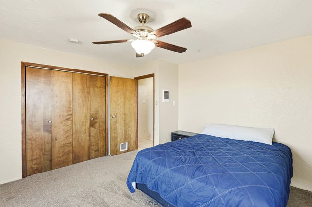 50 Clinger Lane, Los Lunas, NM 87031