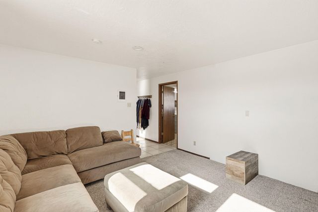 50 Clinger Lane, Los Lunas, NM 87031