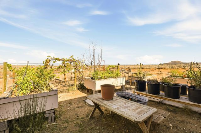 50 Clinger Lane, Los Lunas, NM 87031