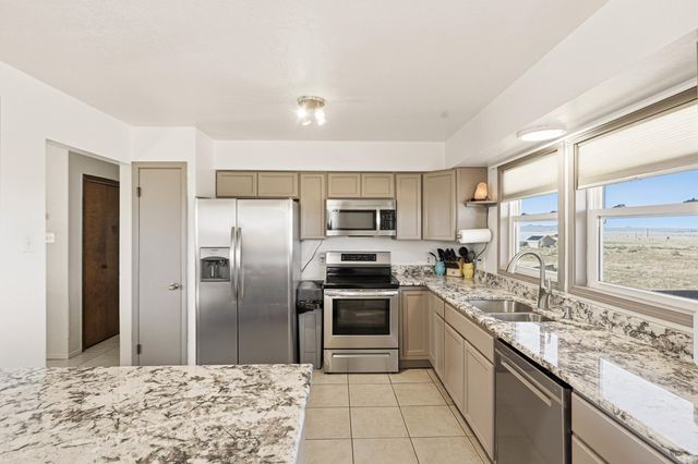 50 Clinger Lane, Los Lunas, NM 87031