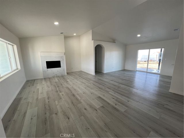12911 Corton, Phelan, CA 92371
