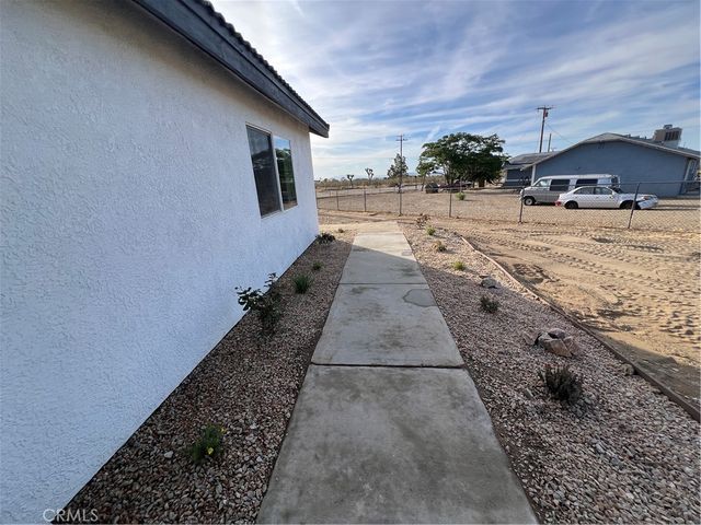 12911 Corton, Phelan, CA 92371