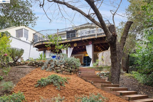 4081 NORTON AVENUE, Oakland, CA 94602