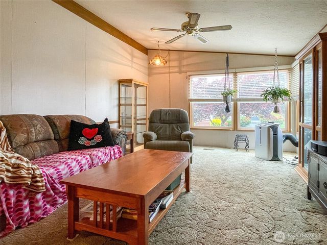 31600 126th Avenue SE #129, Auburn, WA 98092