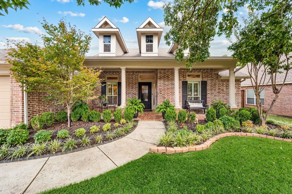 916 Water Oak Drive, Grapevine, TX 76051 — exterior