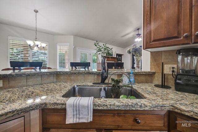 881 Morning Sun Dr, Twin Falls, ID 83301
