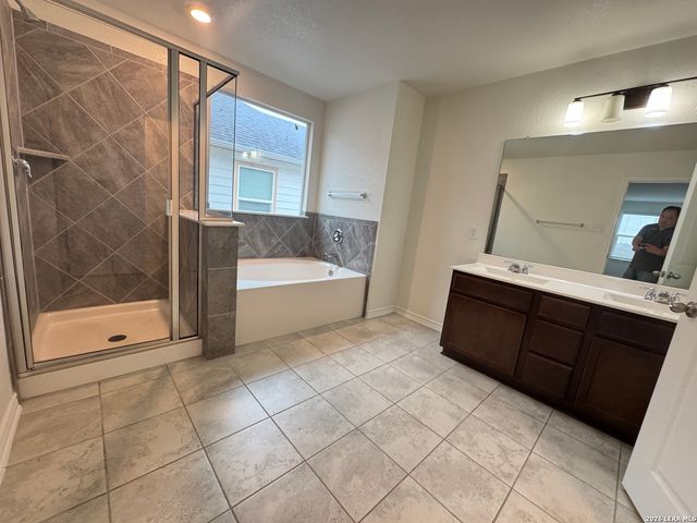 2072 Oxbow, New Braunfels, TX 78130