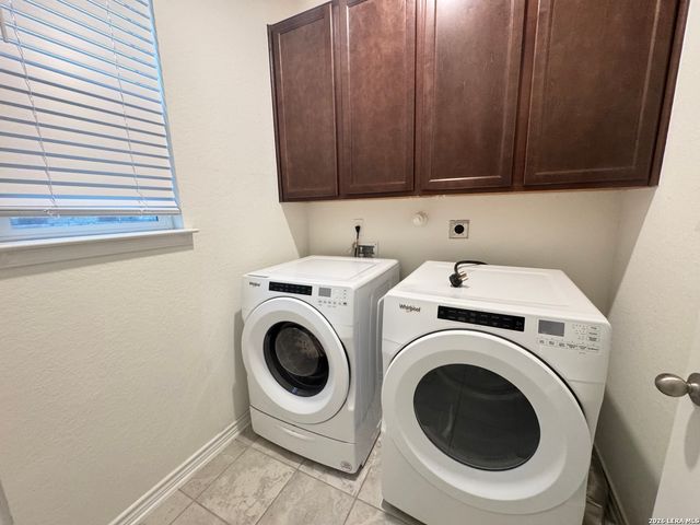 2072 Oxbow, New Braunfels, TX 78130