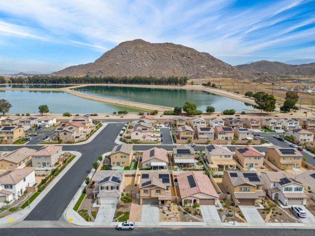 30736 Thunderbird, Winchester, CA 92596