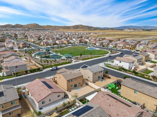 30736 Thunderbird, Winchester, CA 92596